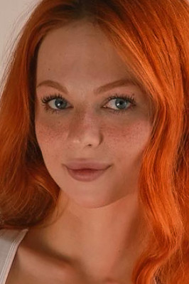 Sofia Rivers from LITTLECAPRICE-DREAMS